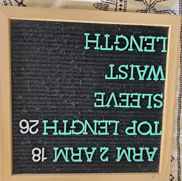 Altar'd State Women's Gold Velvet  Halter Top W/crochet Hemline Size M - Picture 2 of 13